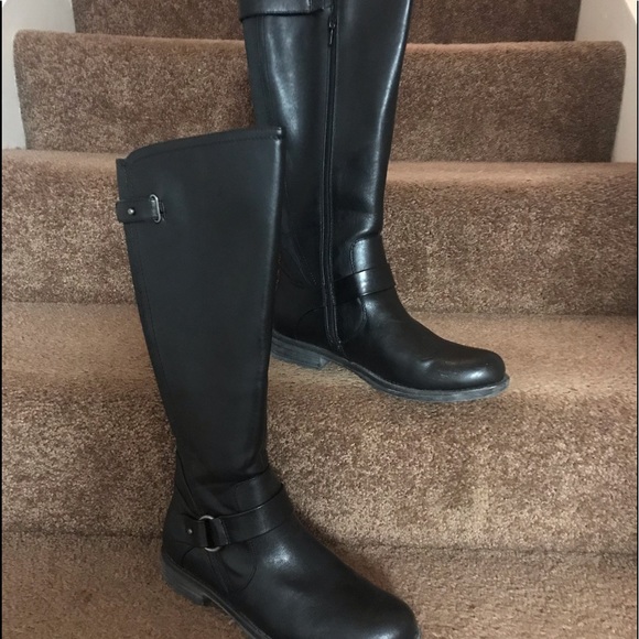Black boots by Claire size 8.5m - Picture 3 of 5